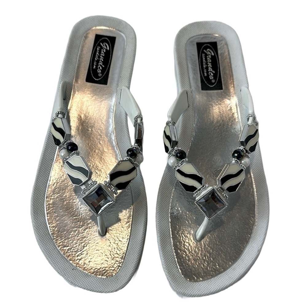 Grandco White Silver‎ Beaded Sandals 8